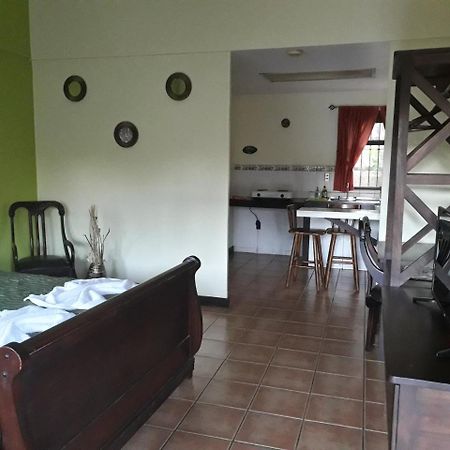 Dos Palmas Studio Apartments Рио-Сегундо Экстерьер фото